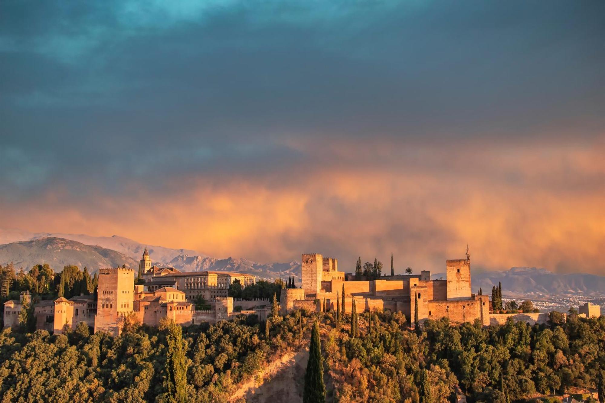 Апартаменты Dali'S Sanctuary In Granada - Private Parking Free Экстерьер фото