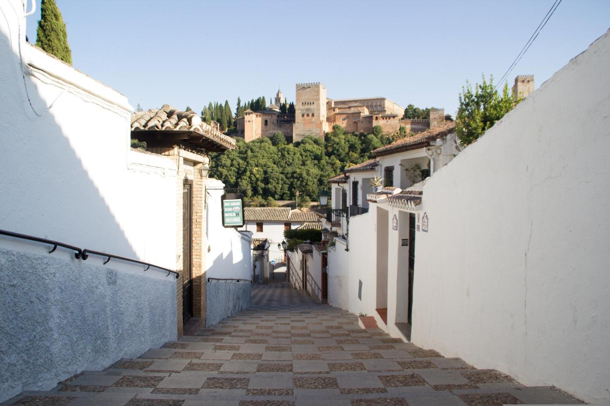Апартаменты Dali'S Sanctuary In Granada - Private Parking Free Экстерьер фото